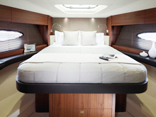 MOTOR YACHT & FLYBRIDGE　PRINCESS 56