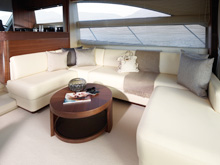 MOTOR YACHT & FLYBRIDGE　PRINCESS 56